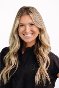 Elizabeth Headshot | Well House - Wellness and Aesthetic Services Elizabeth Headshot | Well House - Wellness and Aesthetic Services