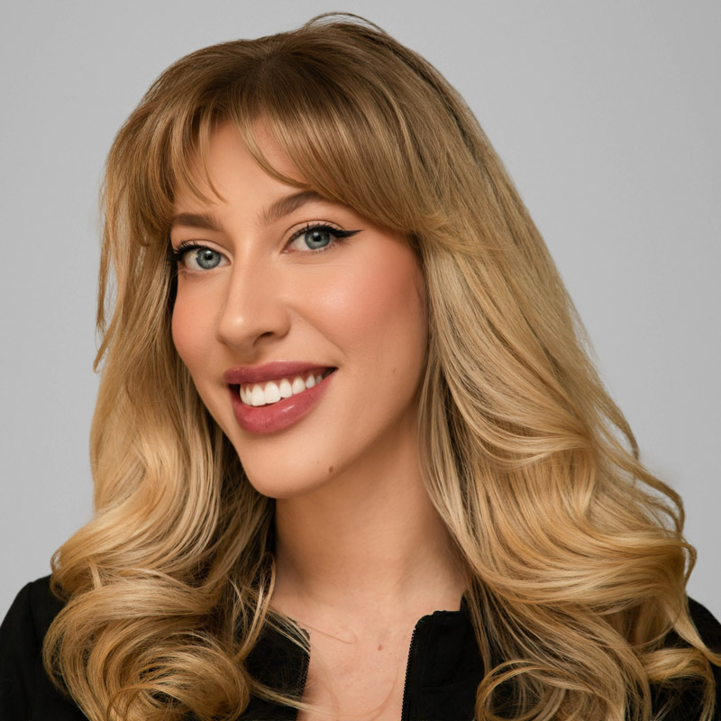 Kaitlin Headshot | Well House - Wellness and Aesthetic Services Kaitlin Headshot | Well House - Wellness and Aesthetic Services